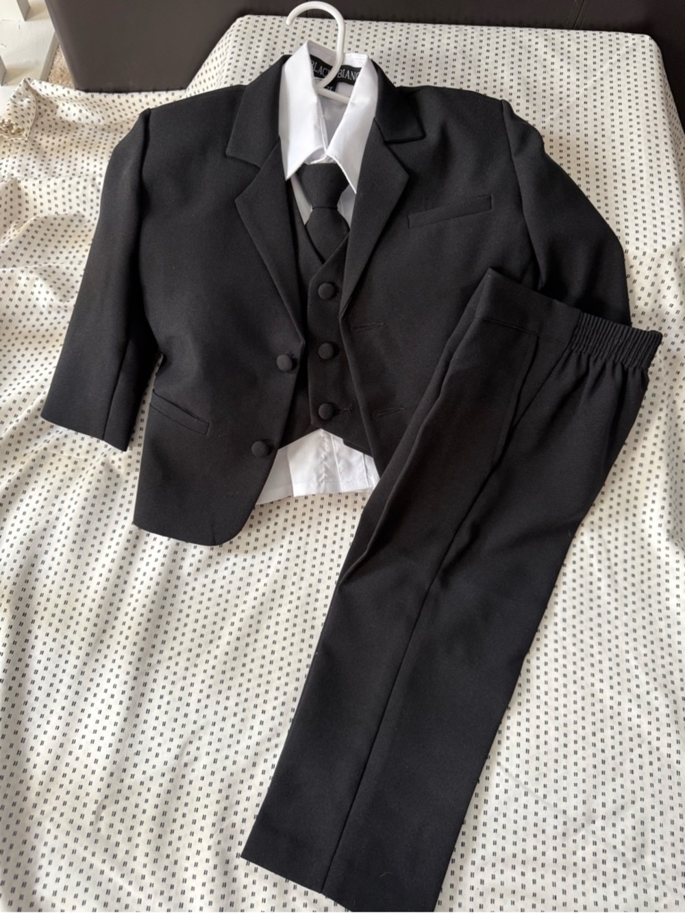 Black Boys' 5-Piece Suit with Tie